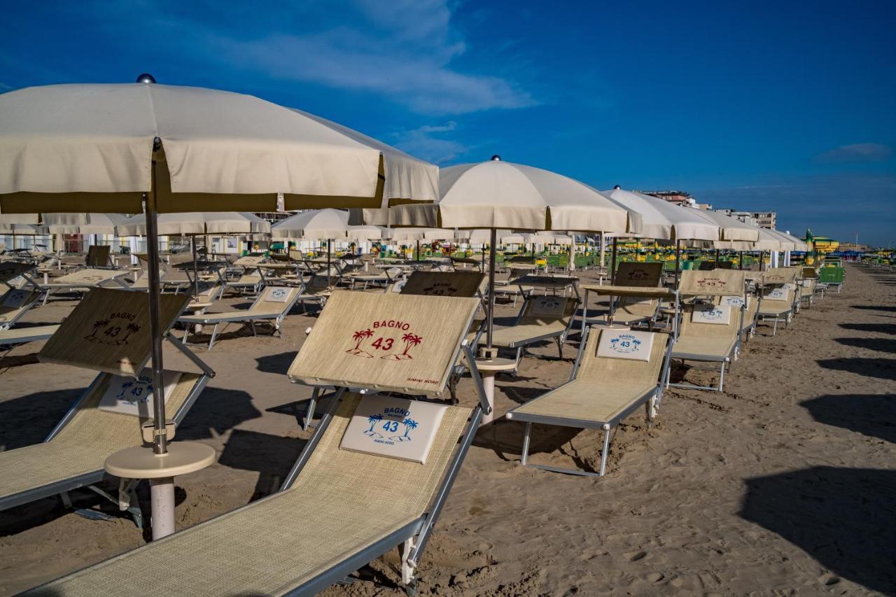 Hotel Villa Dei Fiori - Sul Mare Con Piscina Viserbella di Rimini المظهر الخارجي الصورة